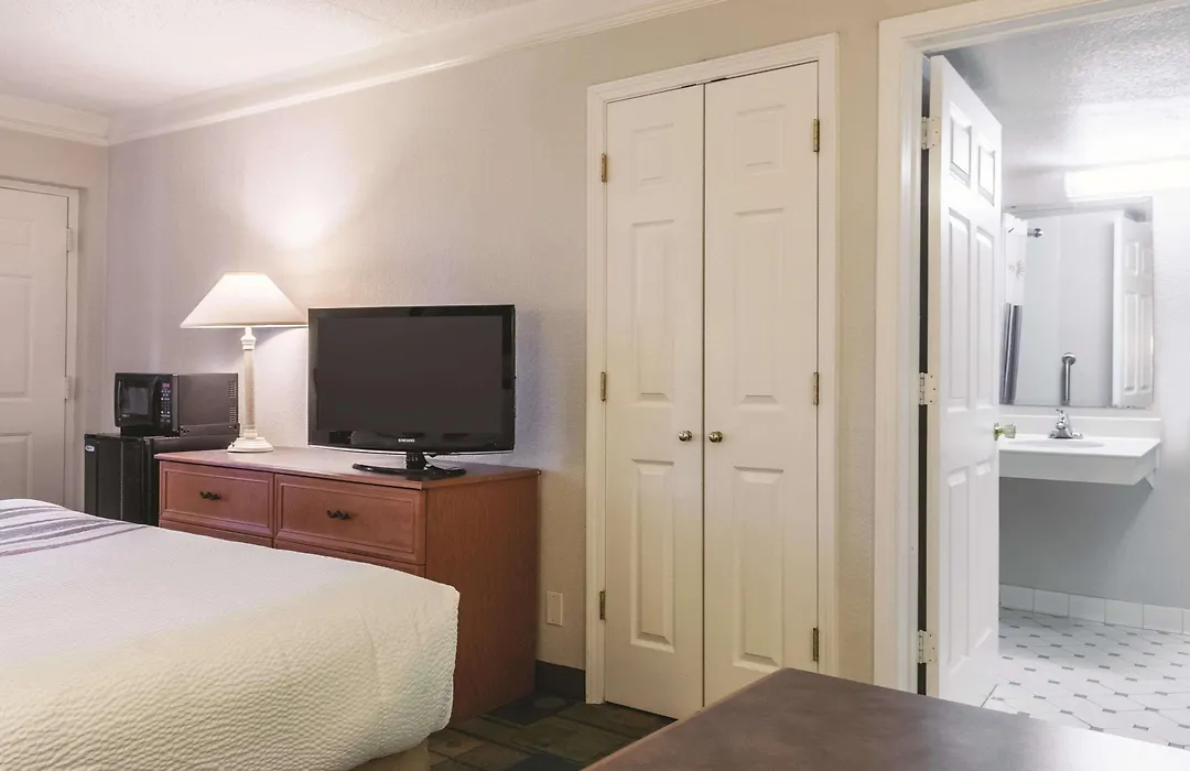La Quinta Inn By Wyndham New Orleans West Bank / Gretna-1