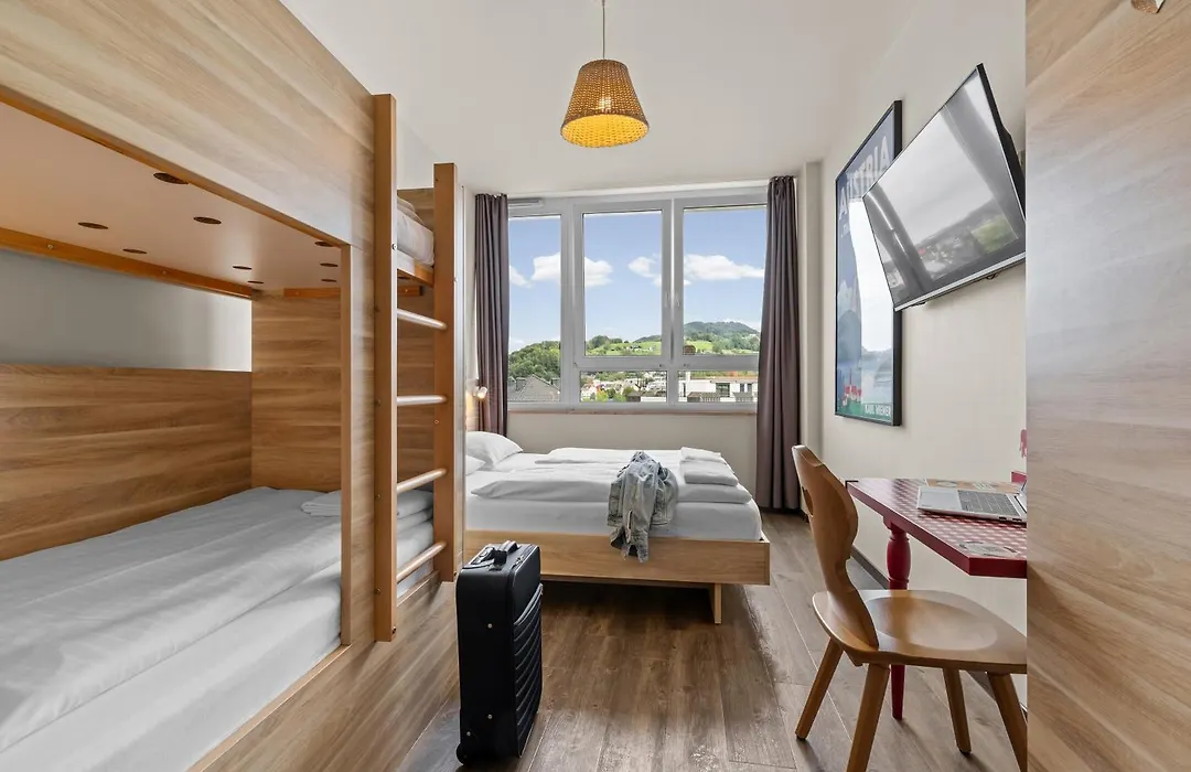 Meininger Hotel Salzburg City Center-1