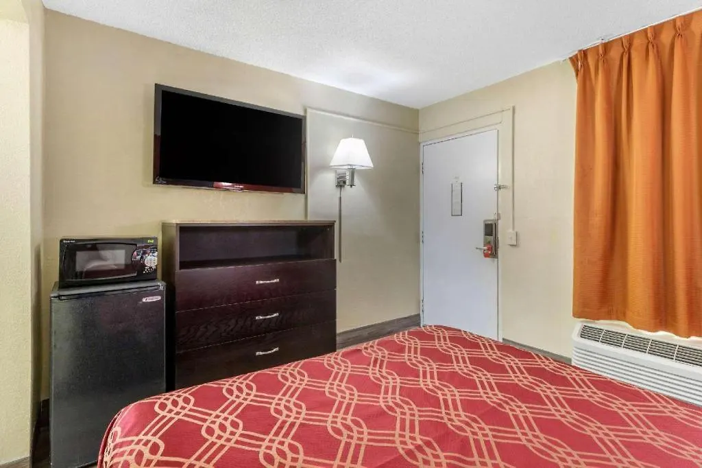 Econo Lodge Columbia Fort Jackson-1