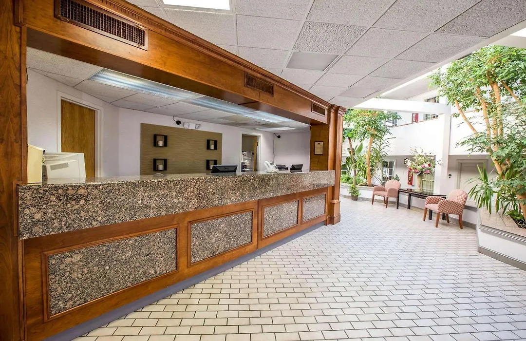 Greeneville Inn And Suites-1