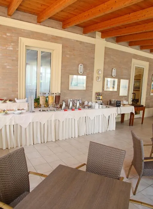 Hotel Cristallo-1
