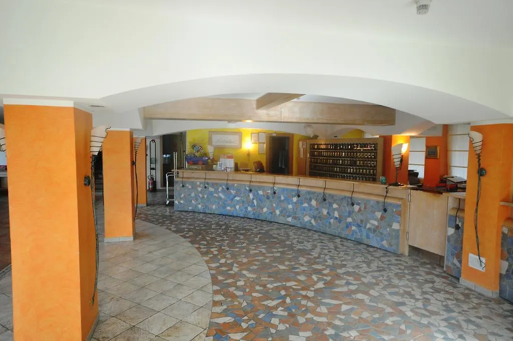 Grand Hotel Azzurra Club-1