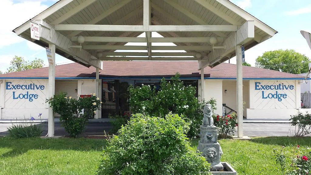Executive Lodge-1