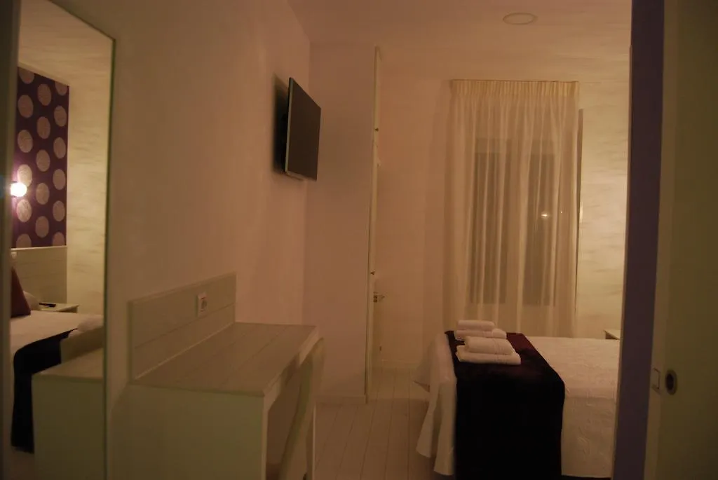 Hostal PETITE MAMAN-1