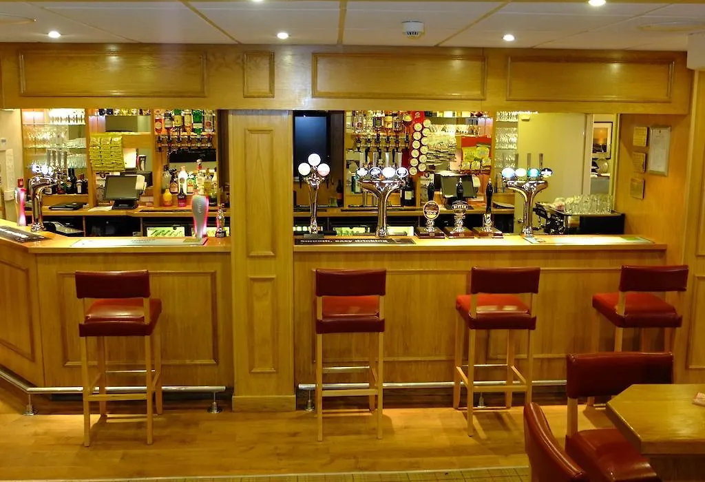 The Golden Lion Hotel-1