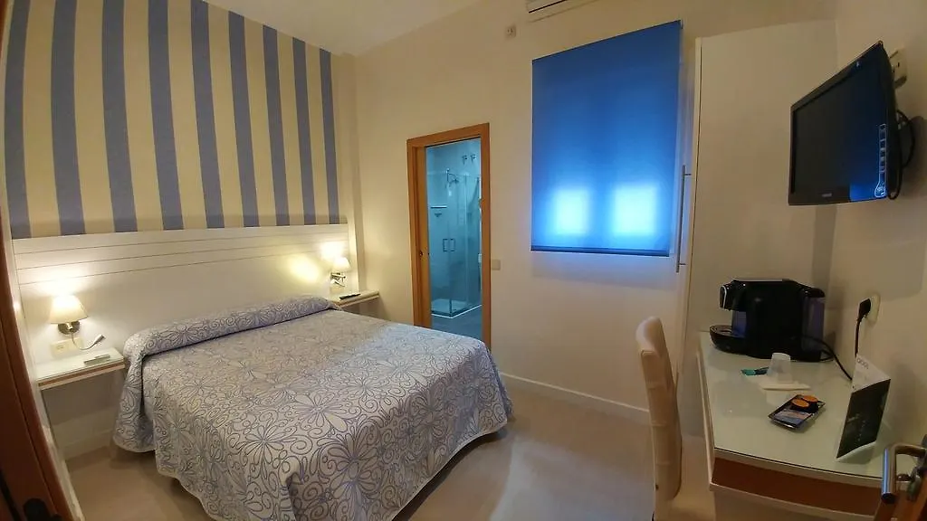 Hostal Paris-1
