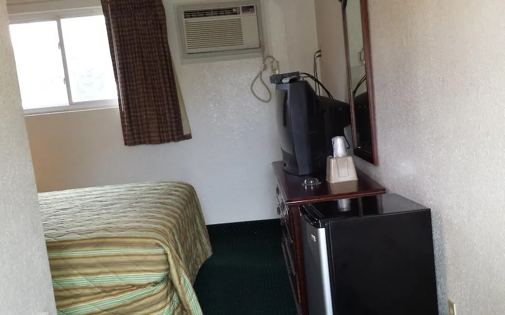 Hallmark Motel-1