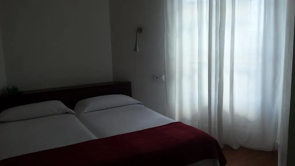 Hostal Santa Isabel-1