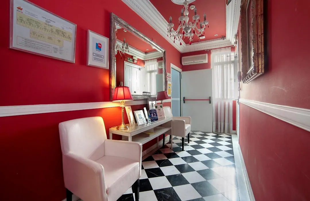 Hostal Adria Santa Ana-1