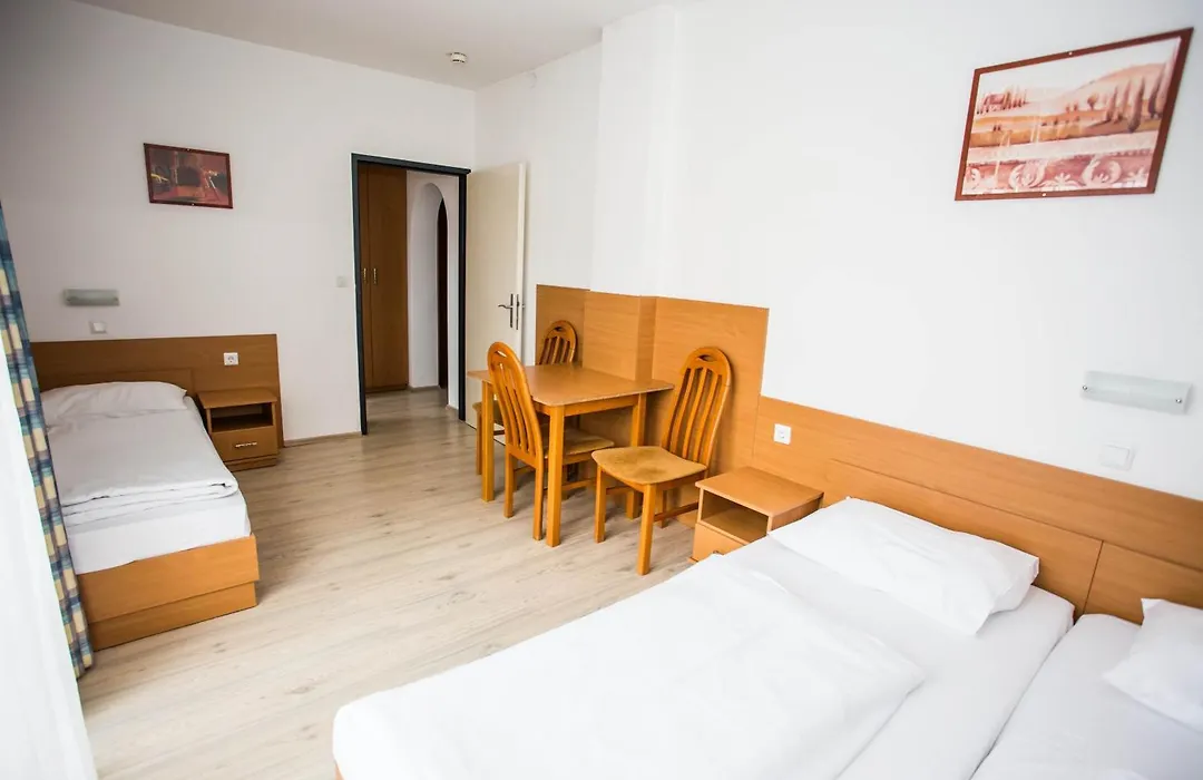 Hotel Geblergasse-1