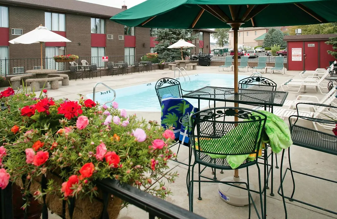 The Foothills Inn-1