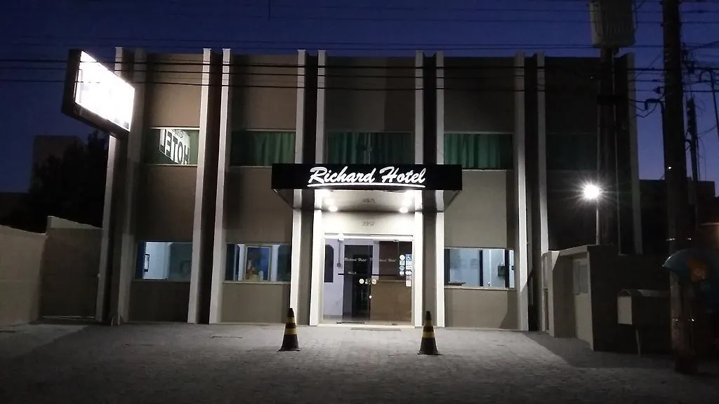 Richard Hotel-1