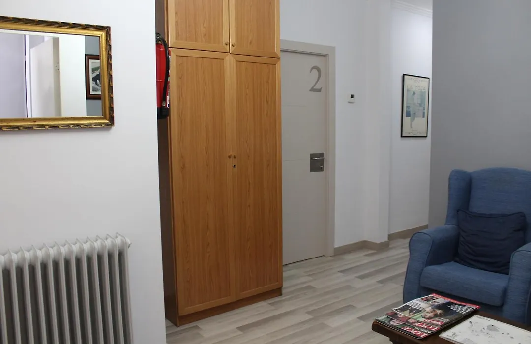 Hostal Montserrat-1