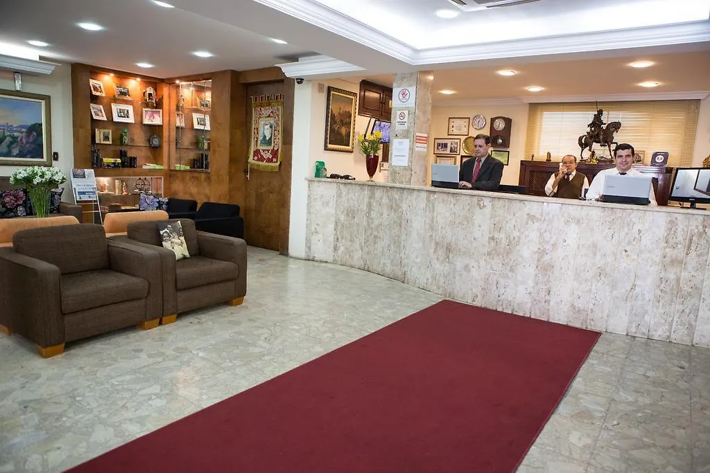 Kafe Hotel-1