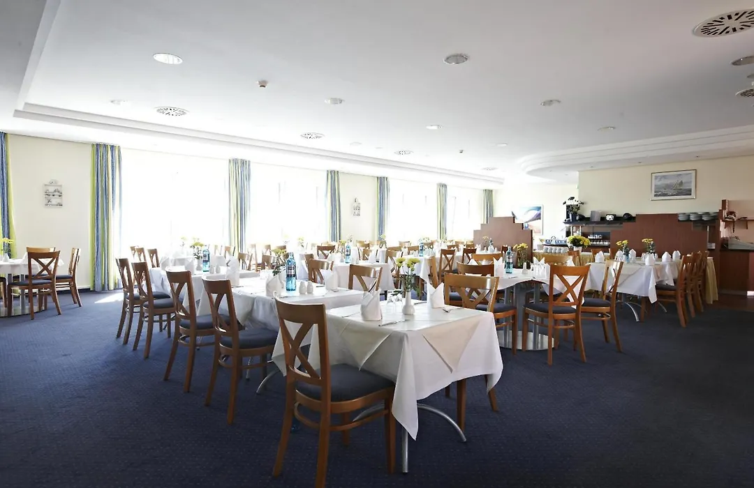 Intercityhotel Stralsund-1