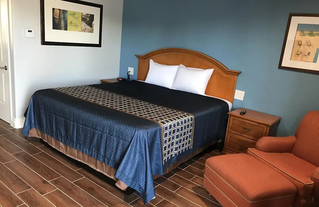 Driftwood Motel-1