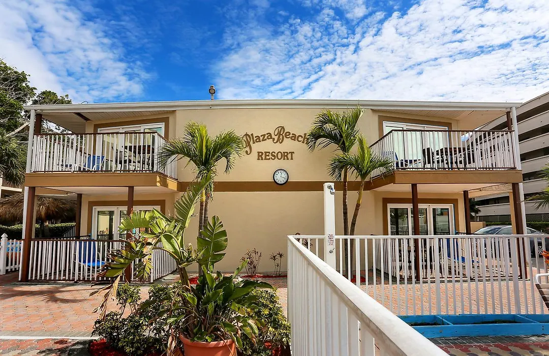 Plaza Beach Hotel - Beachfront Resort-1
