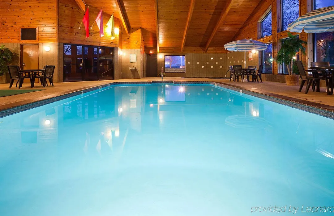 Americinn By Wyndham Manitowoc-1