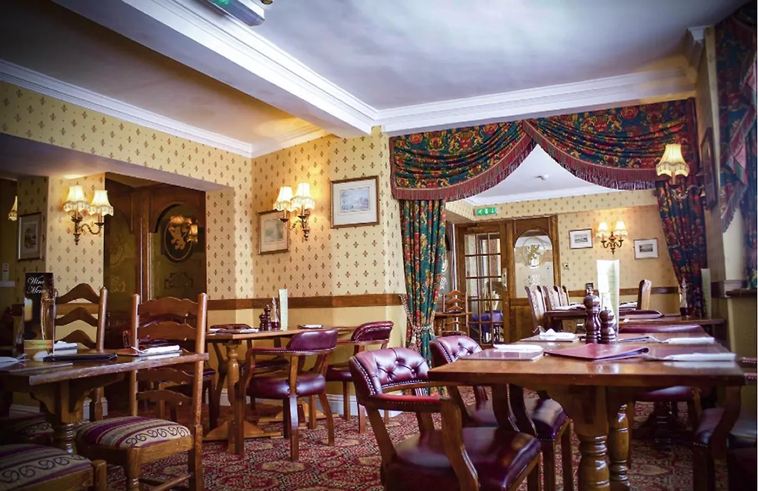 The Golden Lion Hotel-1