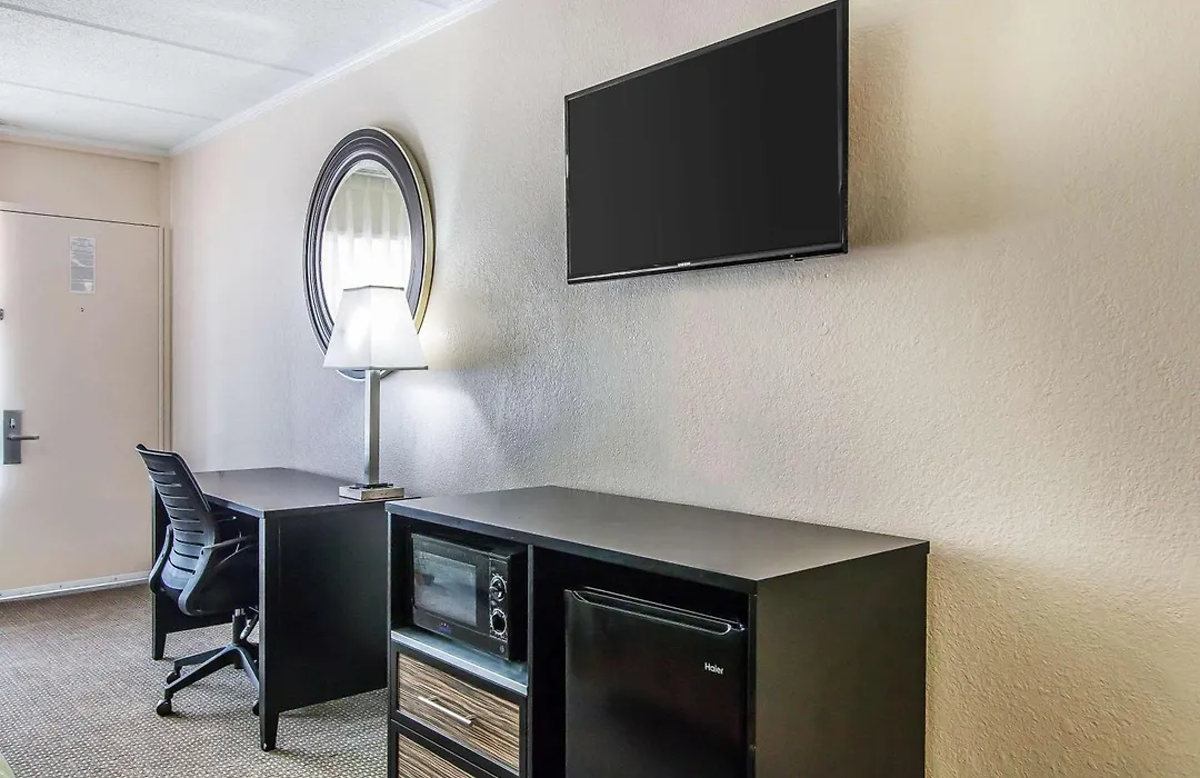 Quality Inn Hinesville - Fort Stewart Area-1