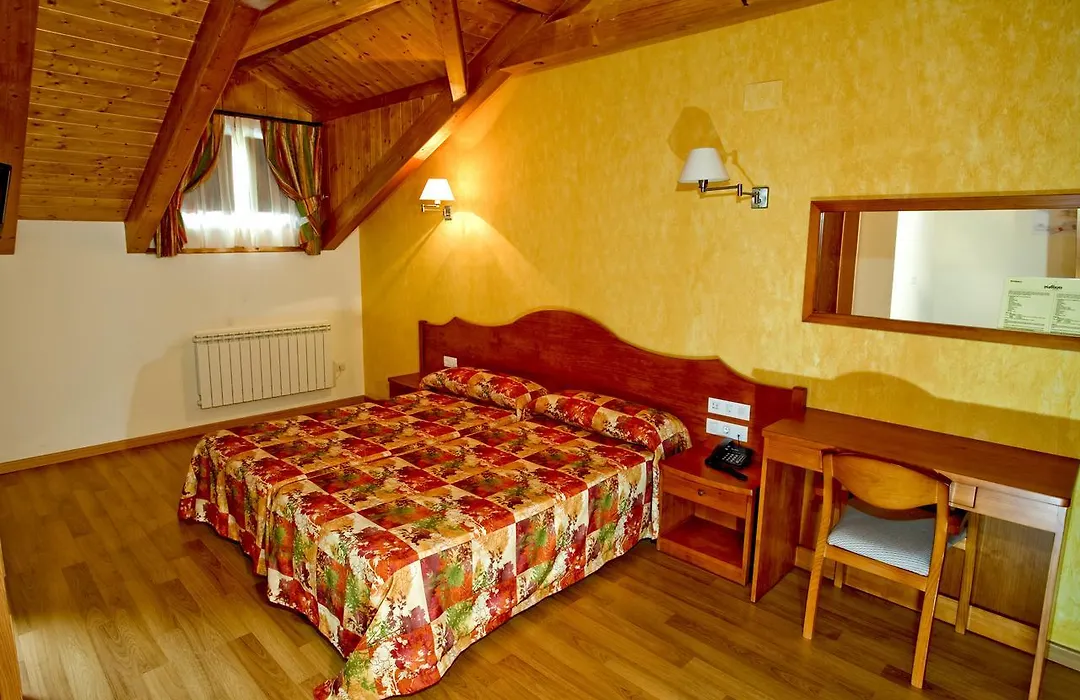 Hotel Montseny-1