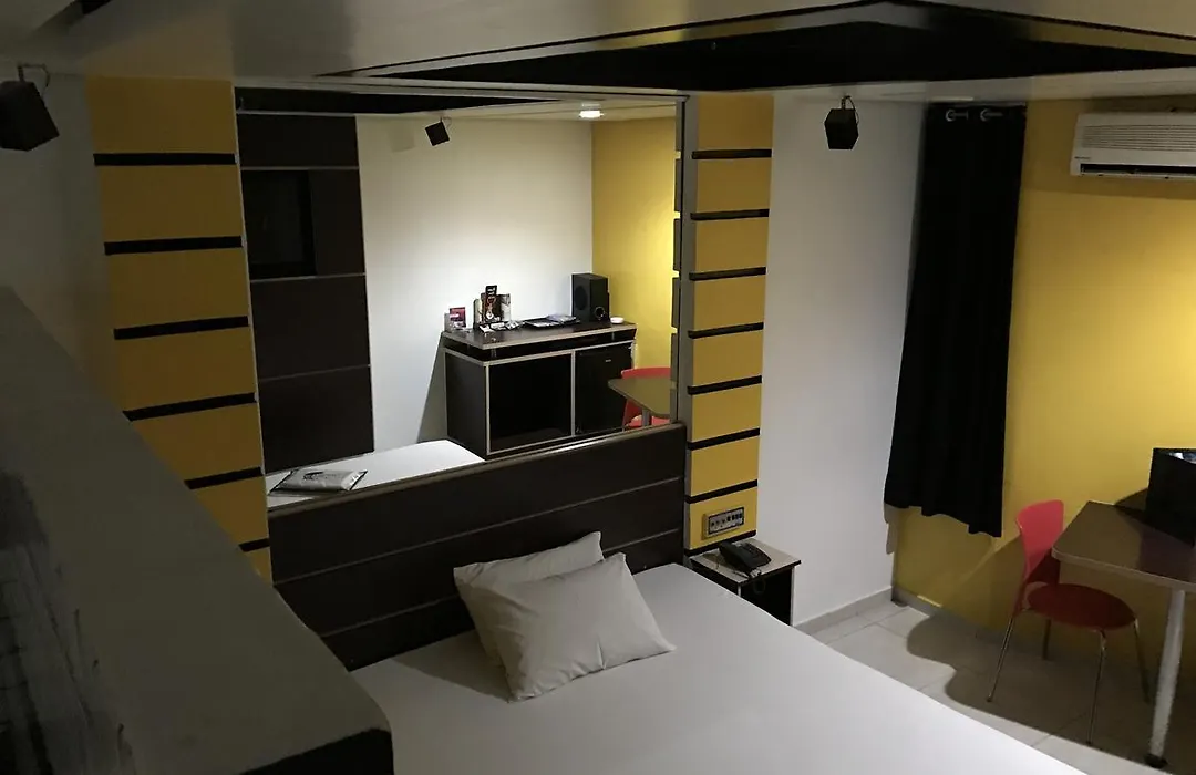 Luna Motel (Adults Only)-1