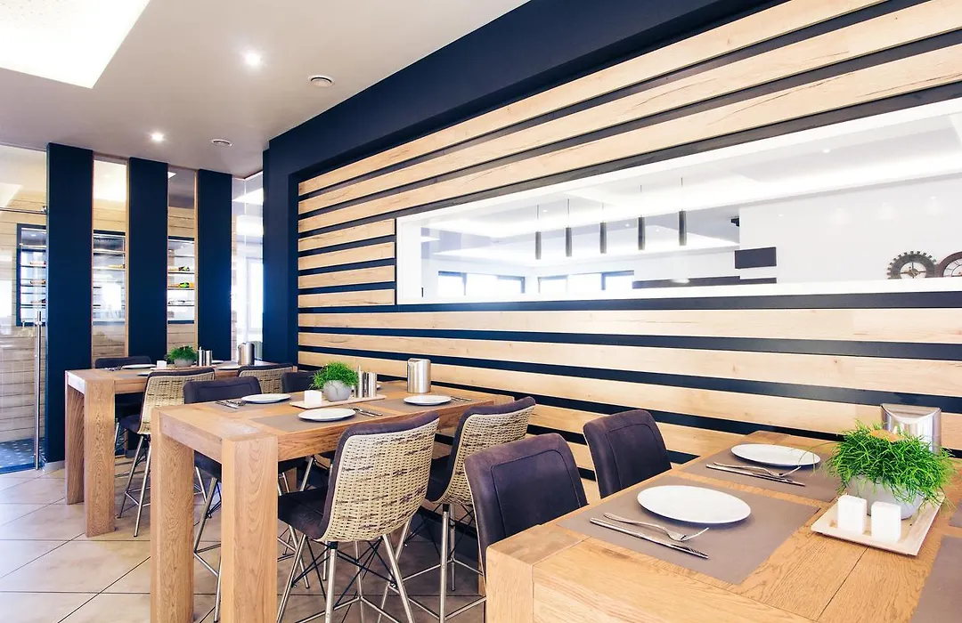 SKY Hotel Cloppenburg-1