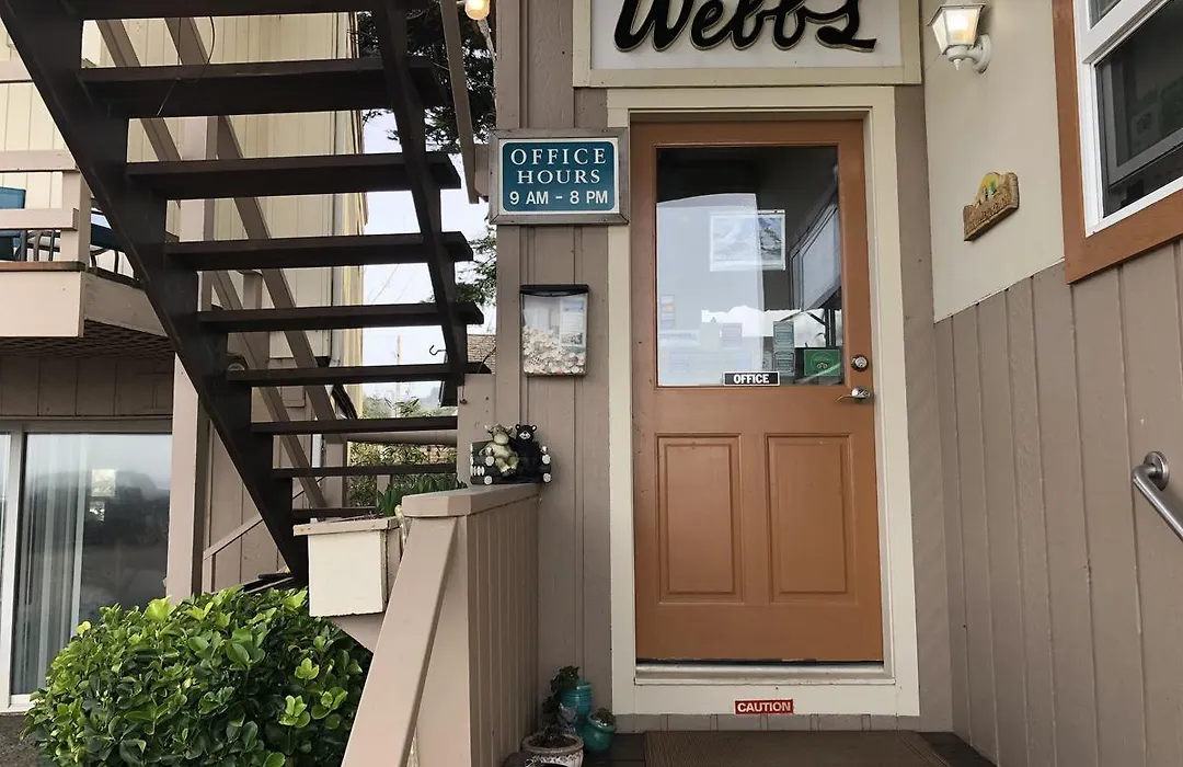Webb'S Scenic Surf-1