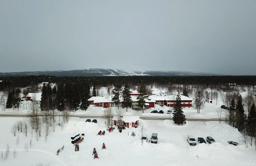 Yllaes Lake Hotel-1
