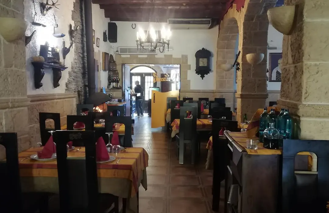 Hostal Restaurante La Diligencia-1