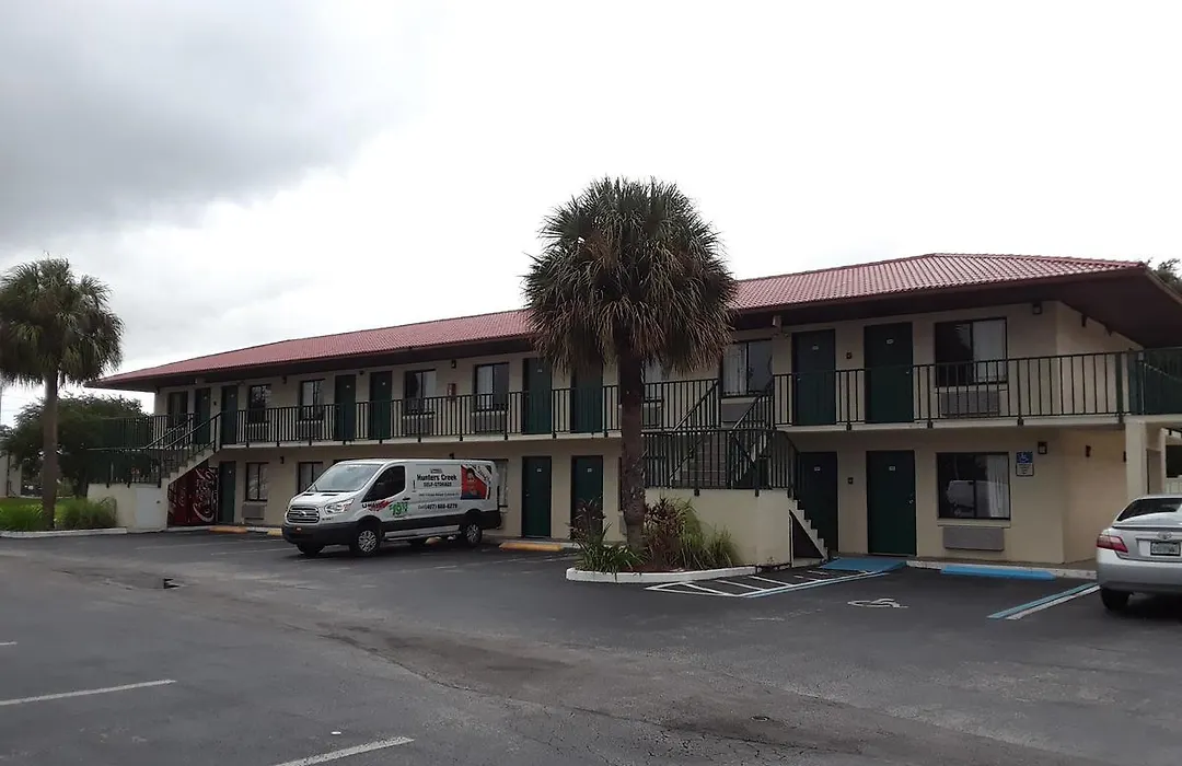 Riviera Motel-1