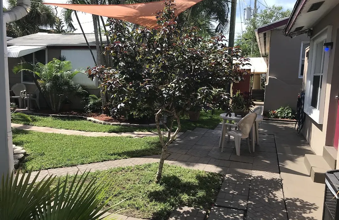 Inn Leather Guest House-Gay Male Only-1