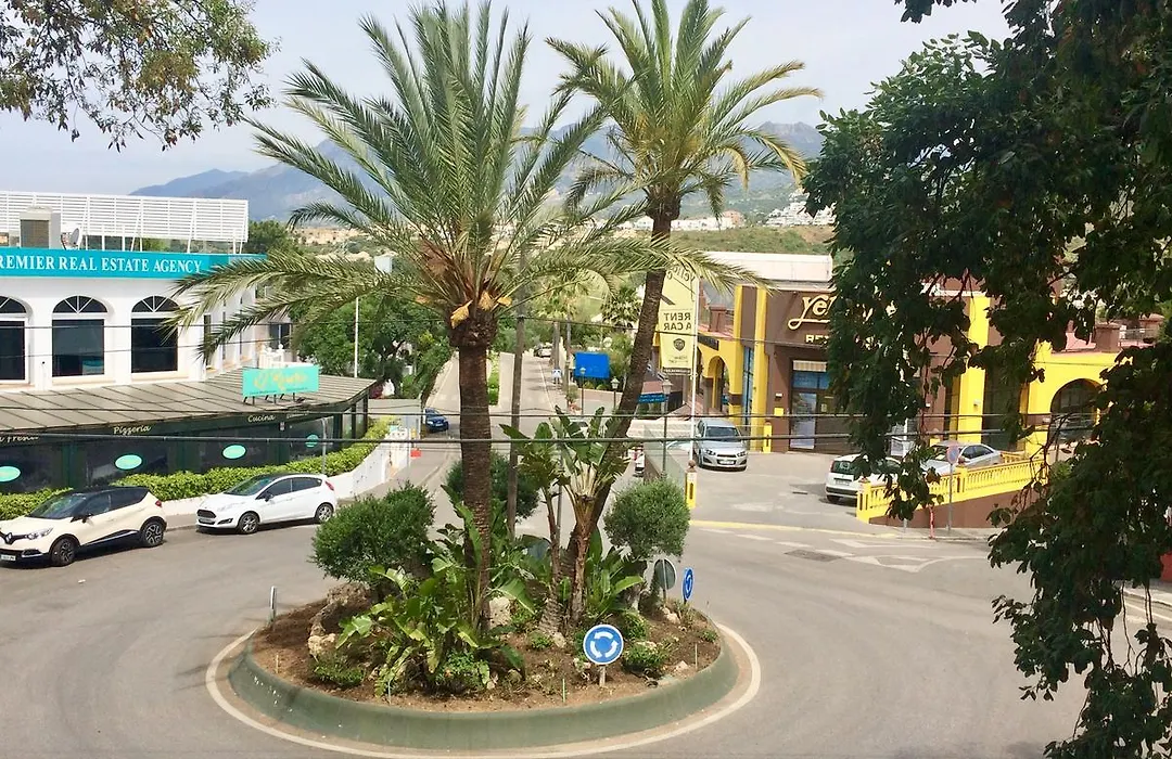 Royal Tennis Club-1