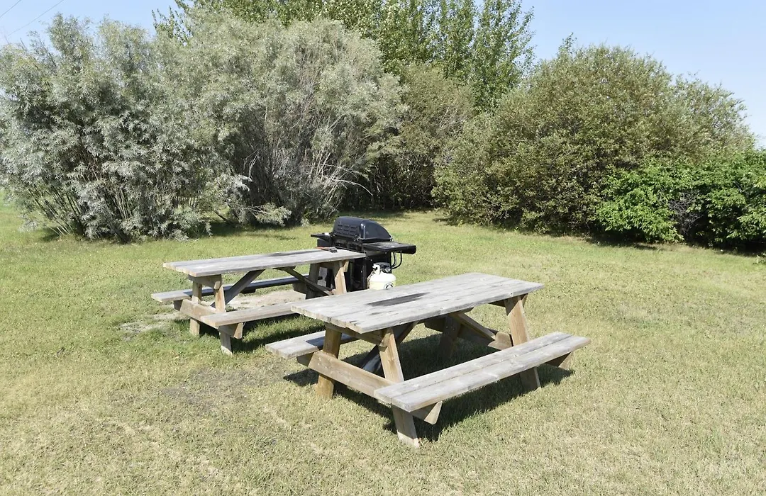 Tropical Inn - North Battleford-1