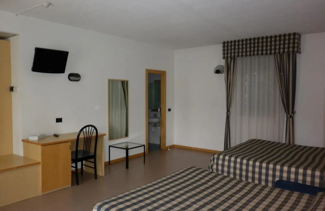 Hotel Aurora-1