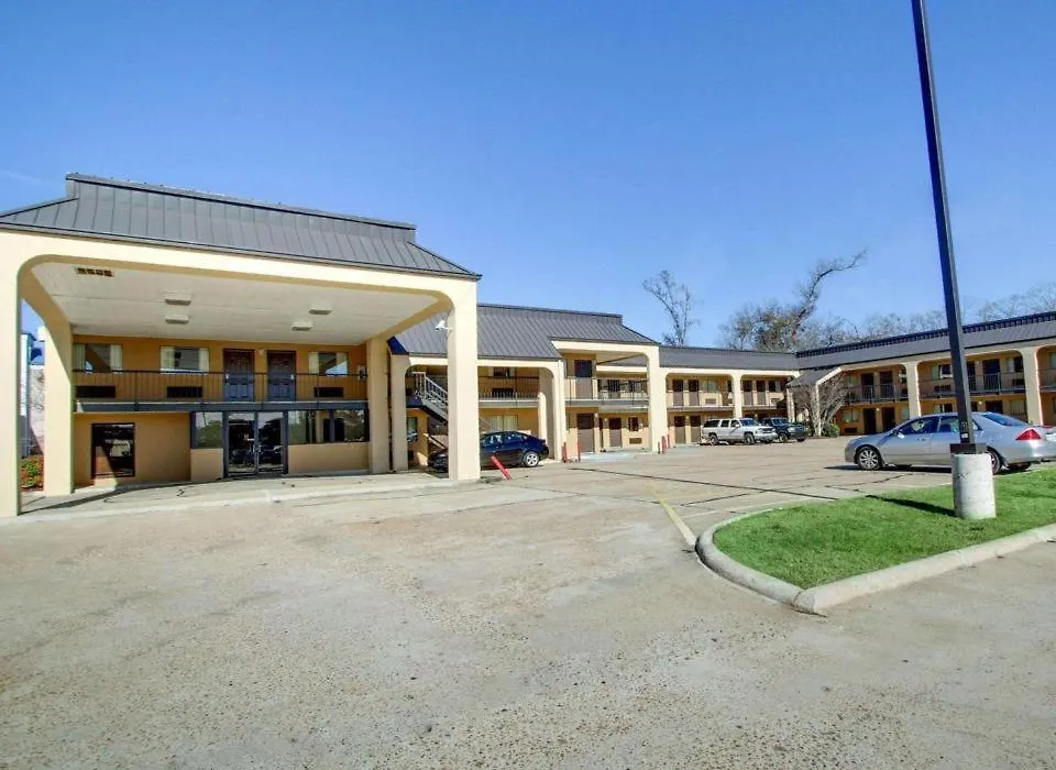 Econo Lodge Pearl - Jackson-1