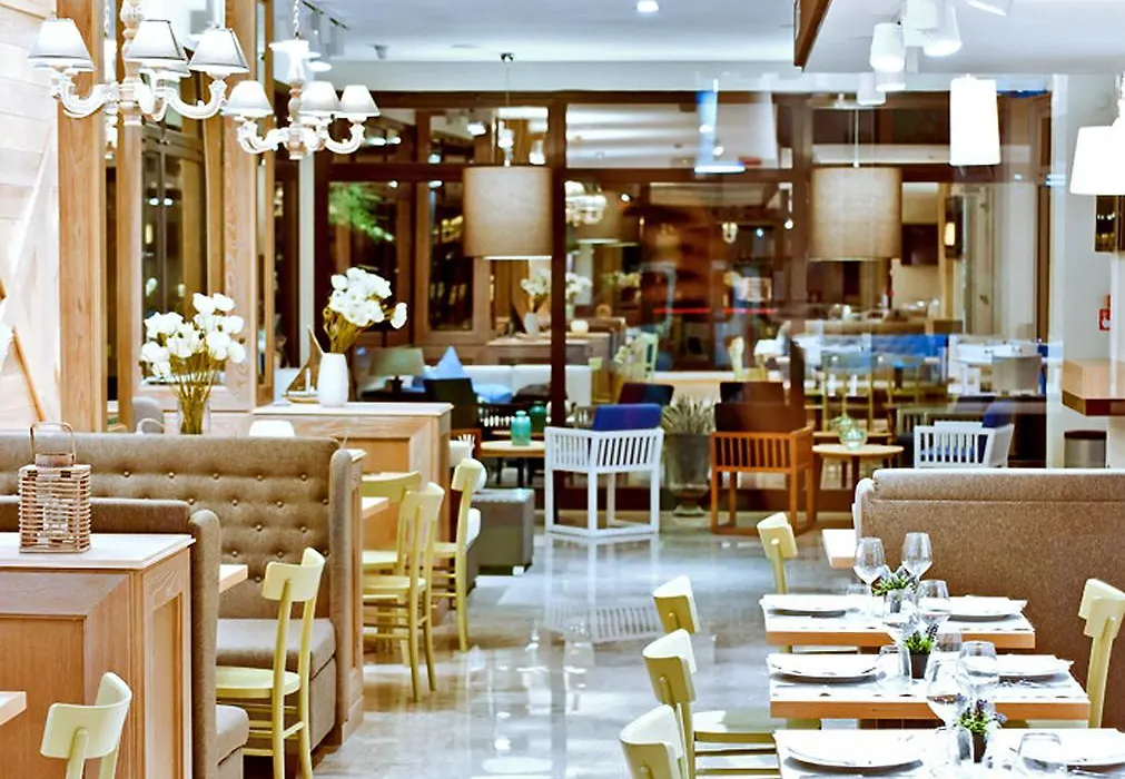 Hotel Ambassador-1