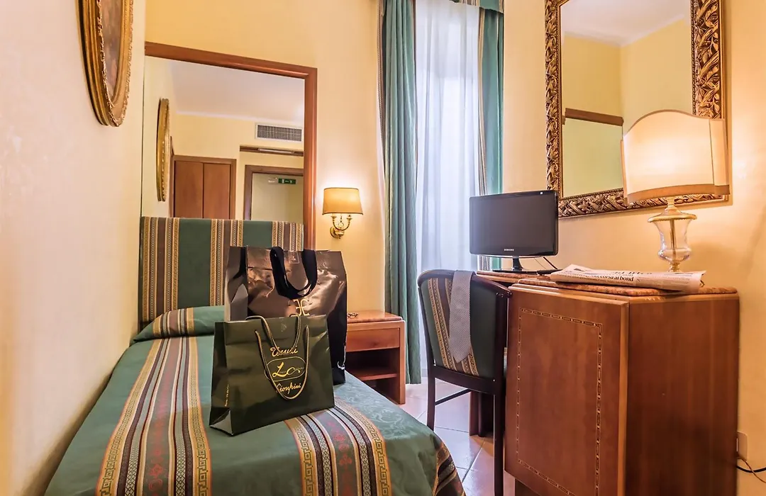 Raeli Hotel Noto-1
