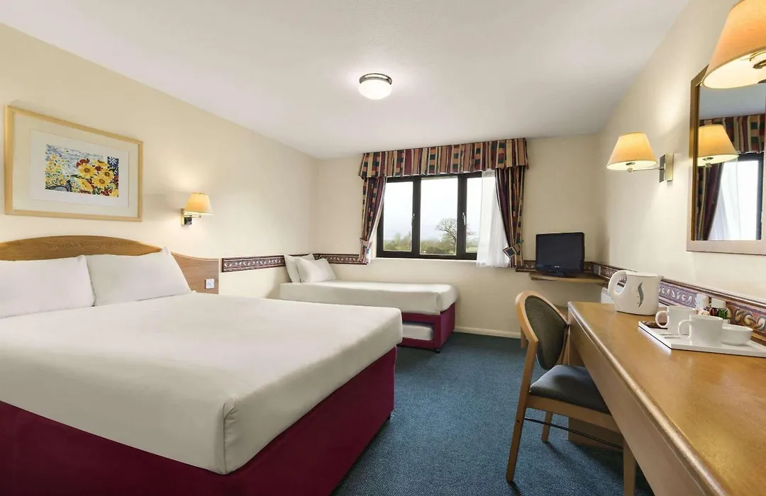 Days Inn Michaelwood M5-1