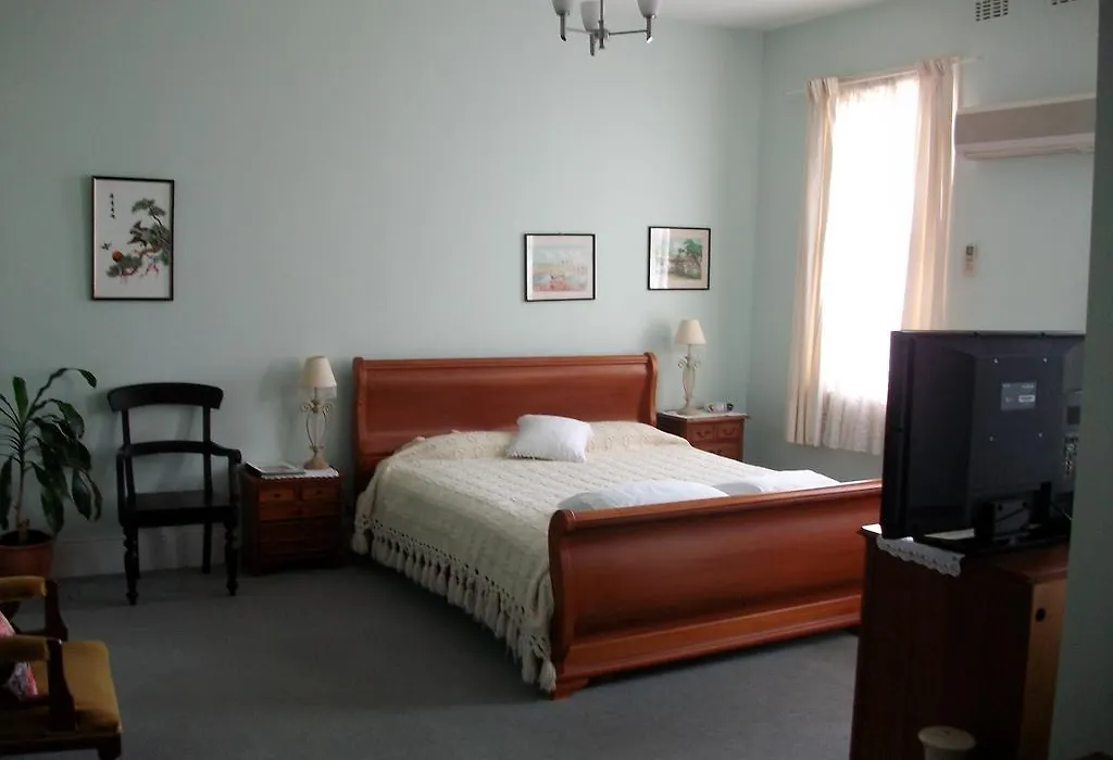 Stella'S Dromana Hotel-1