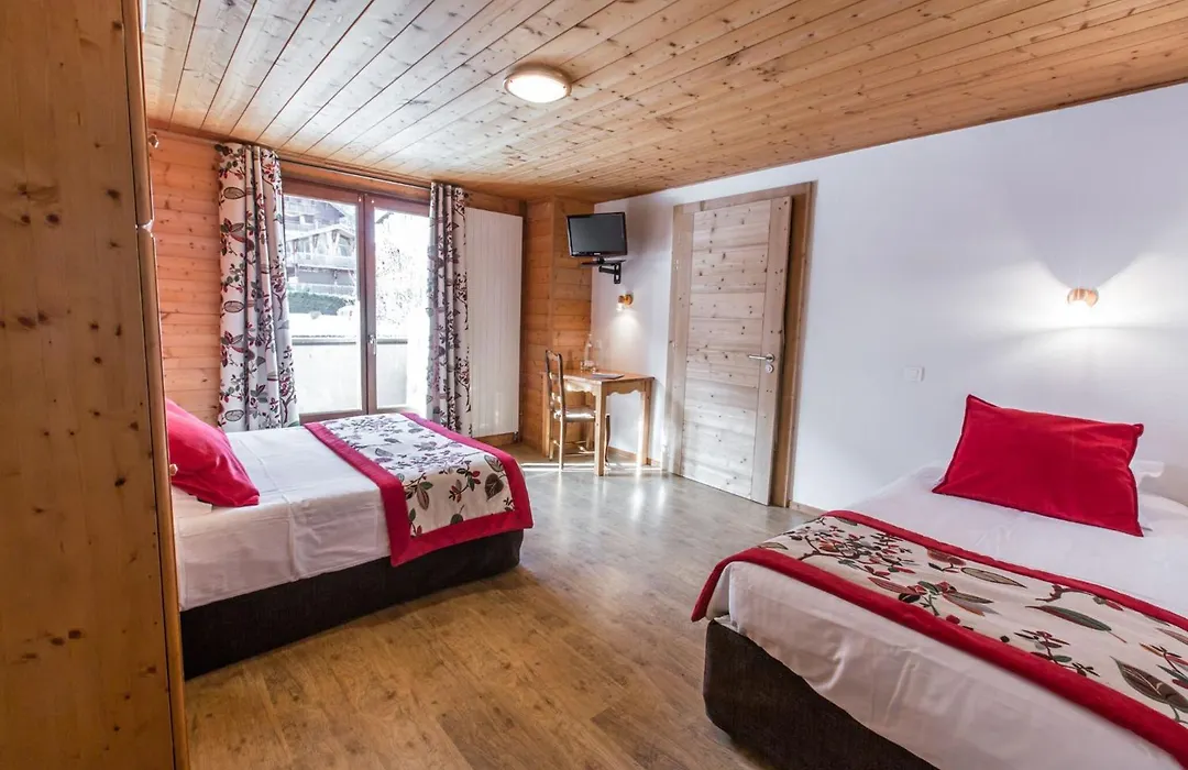 Logis Hotel Les Bruyères-1