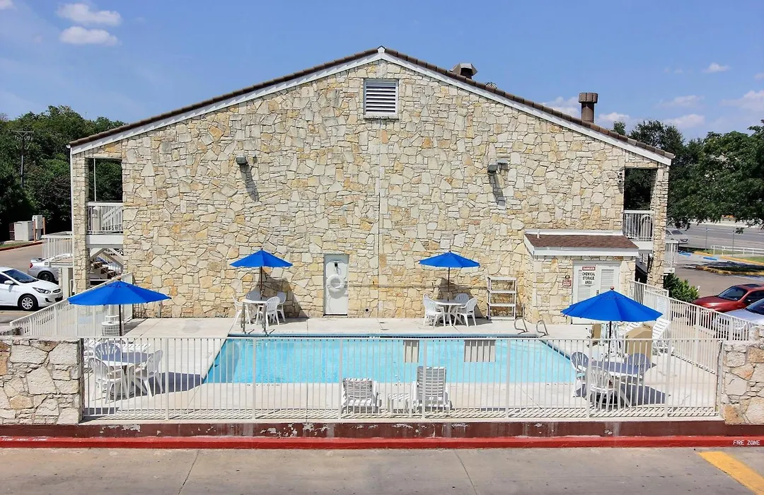Motel 6 Austin, Tx - Central Downtown Ut-1