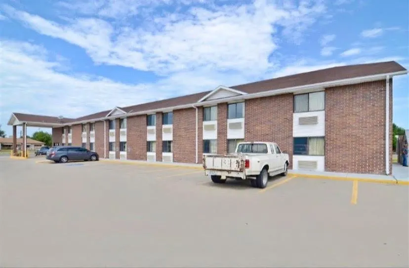Econo Inn-1