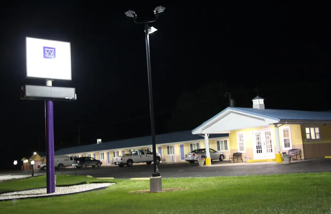 Westbridge Inn & Suites-1