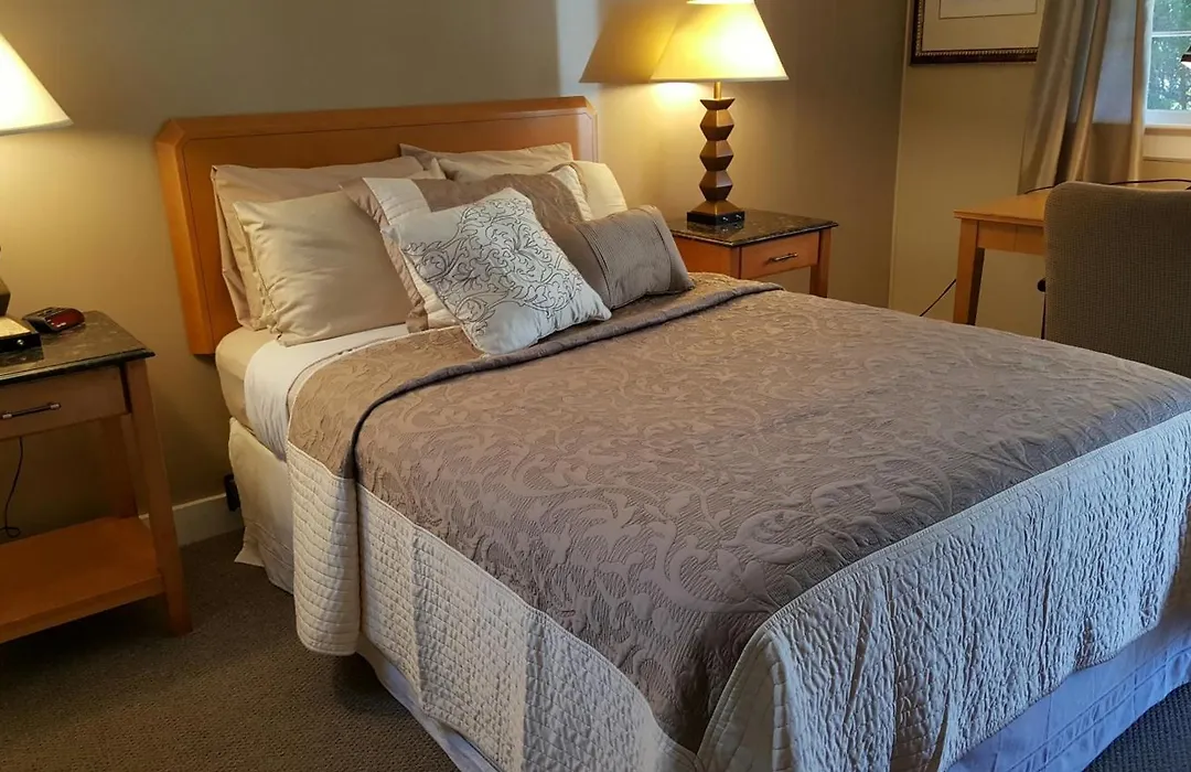 Starlight Lodge Cape Cod-1