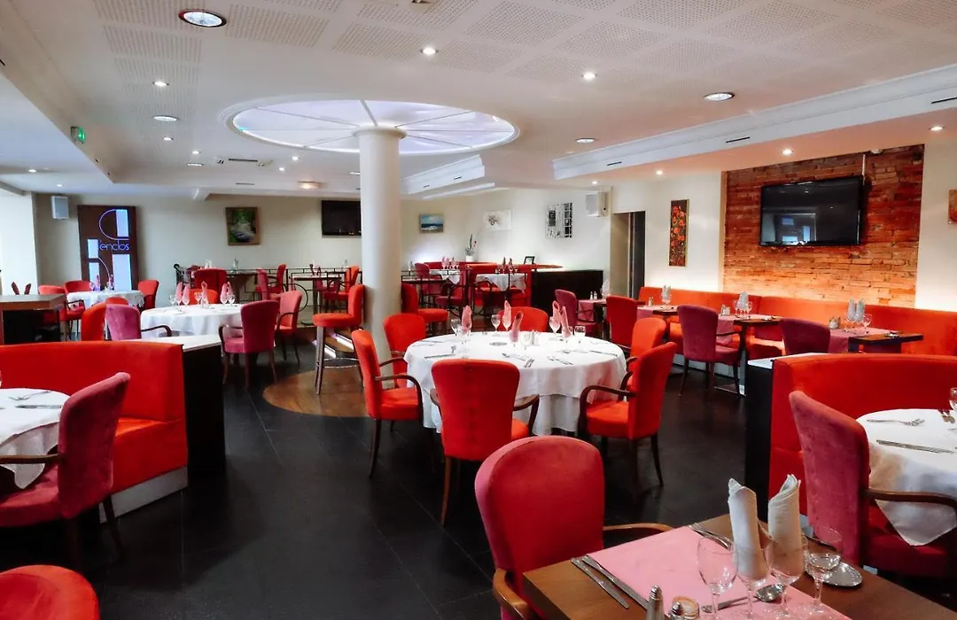 Logis Hotels - Hotel Restaurant l Enclos-1