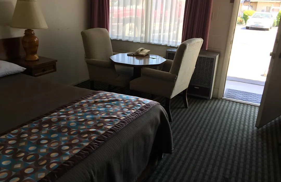 Sunrise Motel-1