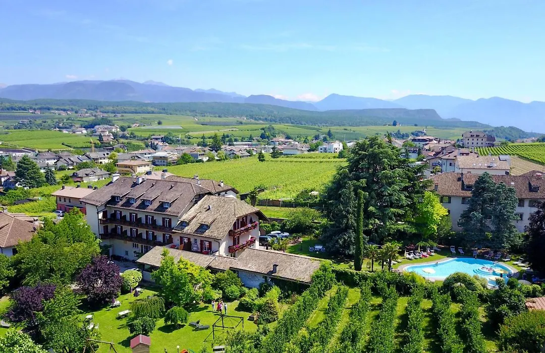 Angerburg Blumenhotel-1