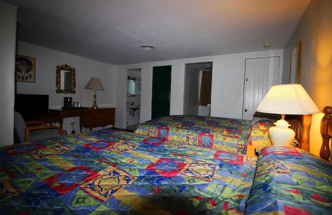 Topaz Lodge-1
