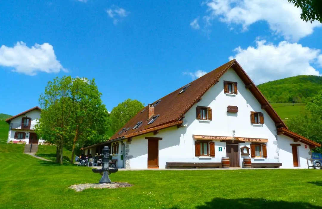 Hostal Mendilatz-1